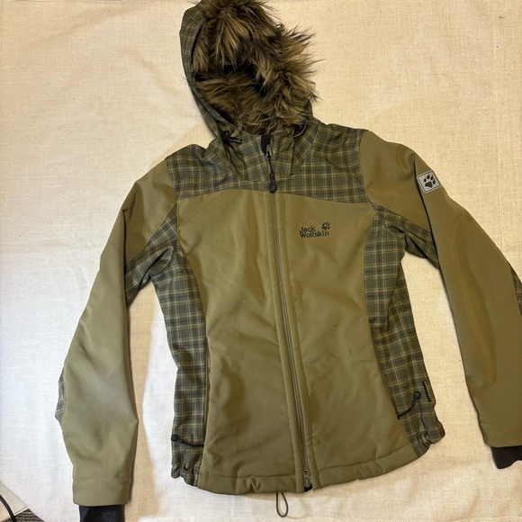 Jack Wolfskin Womens Small Green Winter Thick Sherpa Lined Fur Hood Jacket Parka - Picture 2 of 8